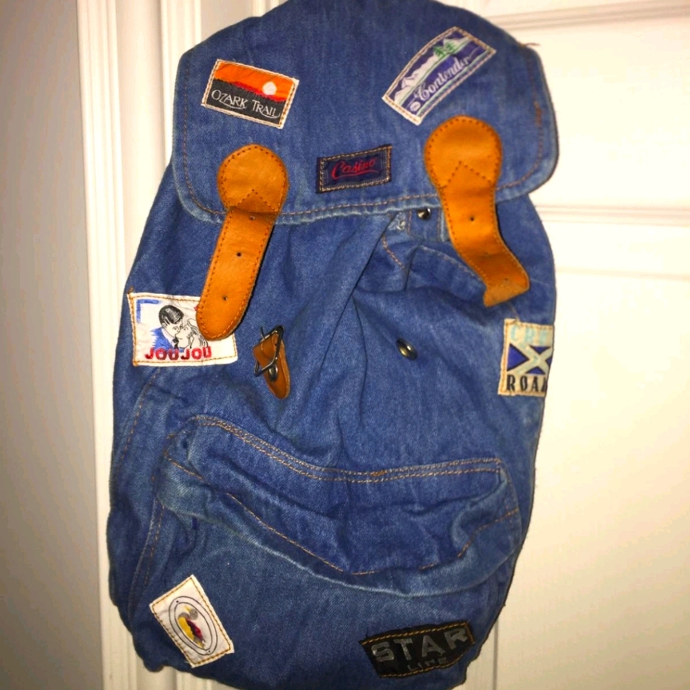 VINTAGE BACKPACK.